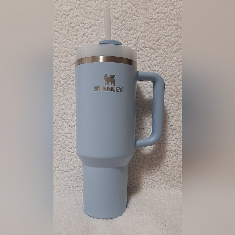 Stanley Quencher H2.0 Tumbler (Heather Blue - 40 oz)